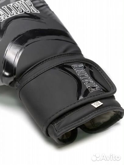 Боксерские перчатки