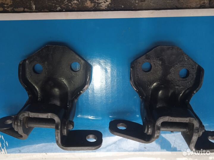 Петли дверные правые Мазда xedos 6