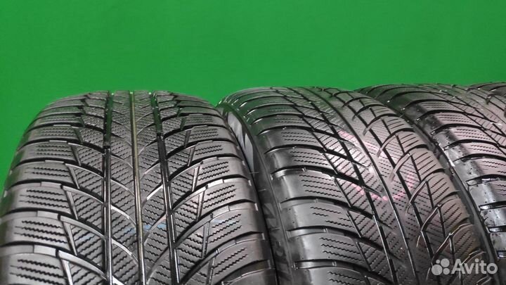 Bridgestone Blizzak LM-001 225/50 R17 98V