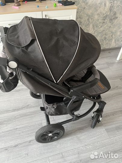 Коляска прогулочная