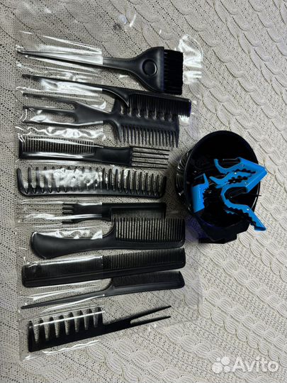 Парикмахерские расчески, ножницы, кисть