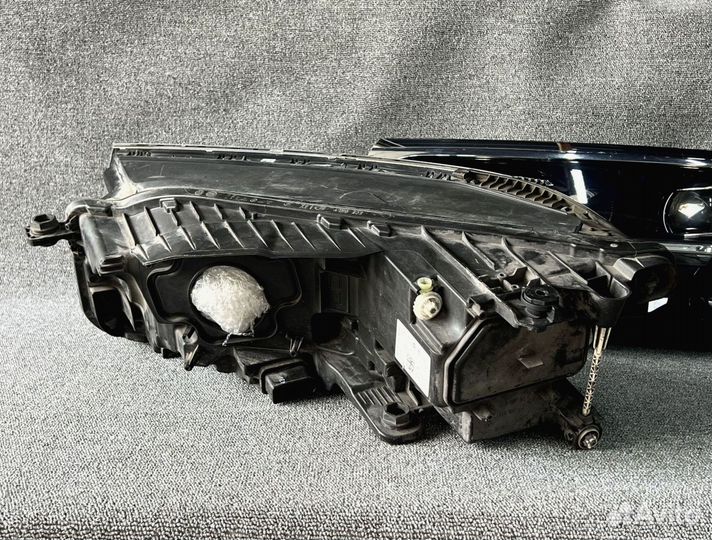 Фары на Volkswagen Touareg 3 LED б/у оригинал