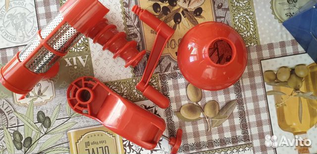 Механический пресс мясорубка для томатов