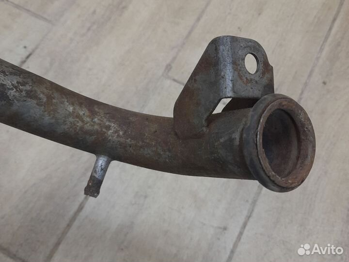 Патрубок помпы 6G74 24V Pajero 2