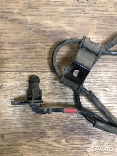 Датчик абс передний правый Hyundai Santa Fe 3