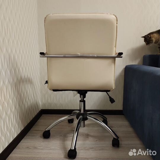 Компьютерное кресло