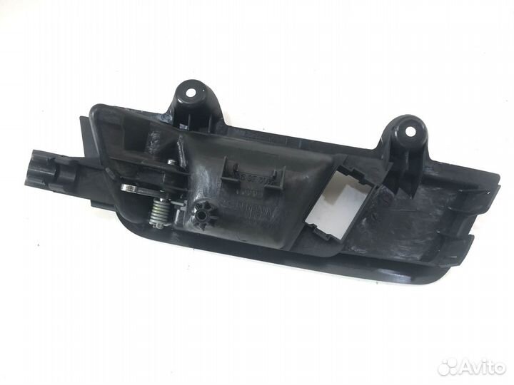Ручка передняя правая Audi A4 B7