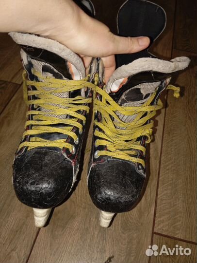 Хоккейные коньки bauer