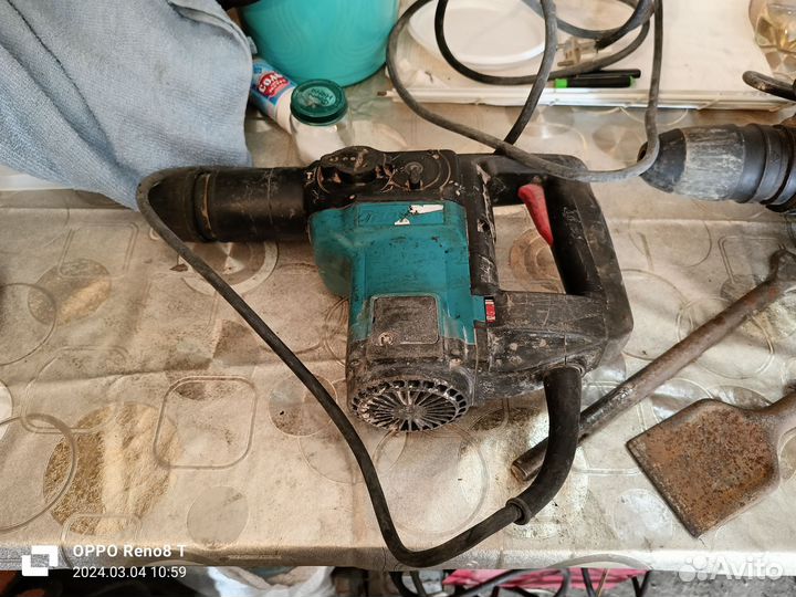 Перфоратор makita HR3000C
