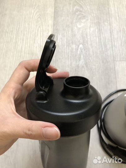 Блендер Philips HR2875