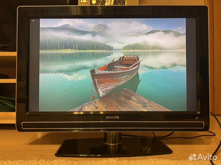 Плоский телевизор Philips 32PFL7772D/12