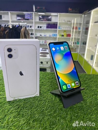iPhone 11, 64 ГБ