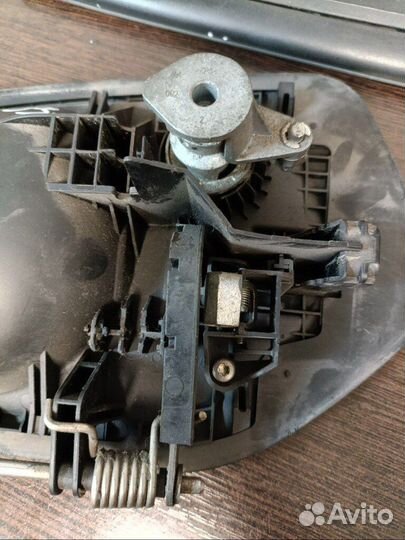 Ручка двери правая наружная\ MB