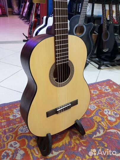 Классическая гитара Cort AC100