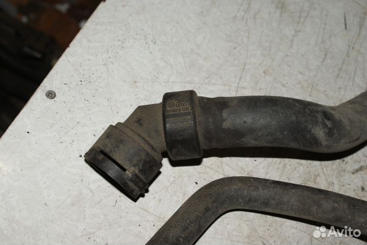 Патрубок радиатора Audi A4 B5 8D 8D0121055J