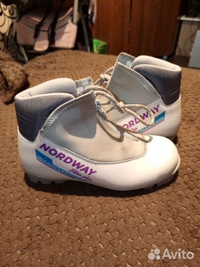 Лыжные ботинки, 35 размер