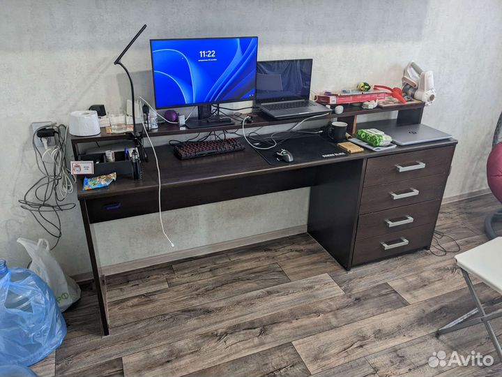 Компьютерный стол