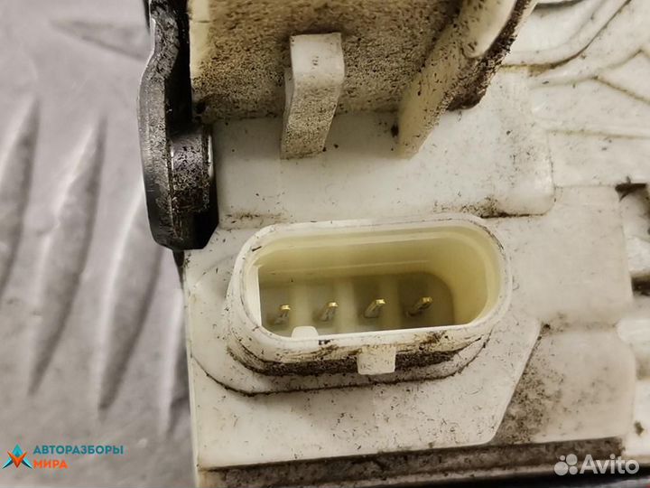 Замок двери передней правой Volkswagen Crafter