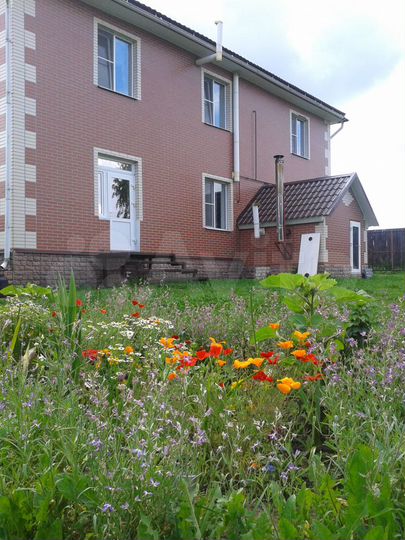 Таунхаус 300 м² на участке 20 сот.