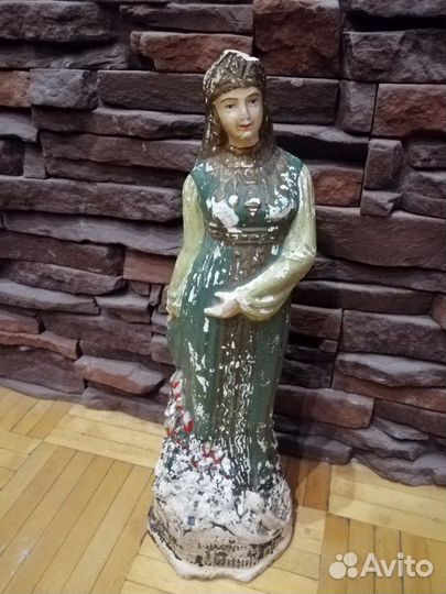 Советская статуэтка из гипса. Хозяйка медной горы