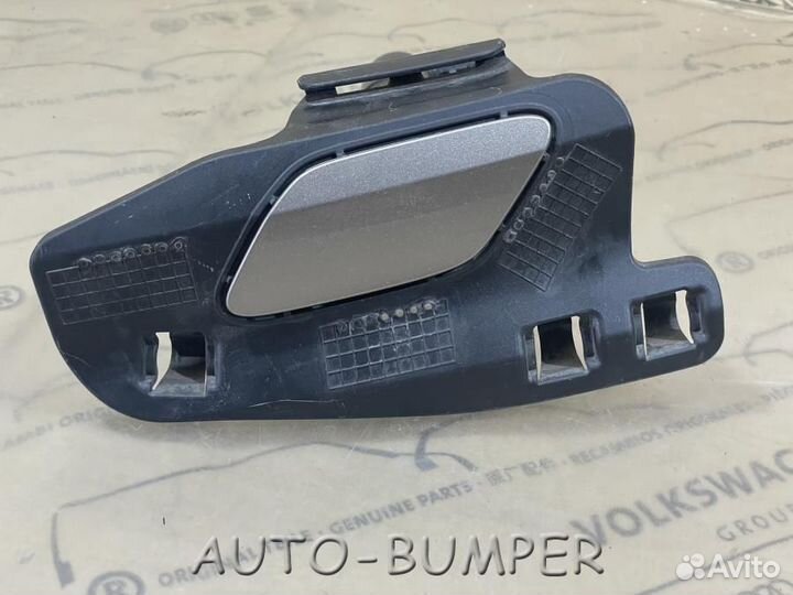 VW Tiguan 2017- Форсунка омывателя фары левая