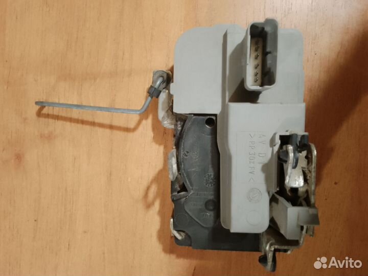 Замок дверной Peugeot, Citroën