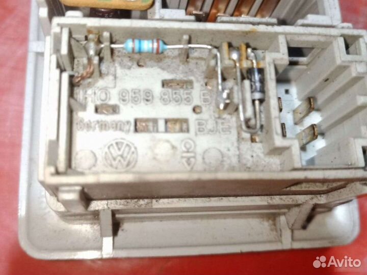 Плафон салонный Volkswagen Golf 3 купе 1.4 1996