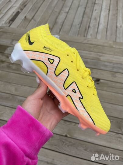 Футбольные бутсы