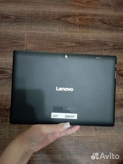 Планшет Lenovo Teb 10