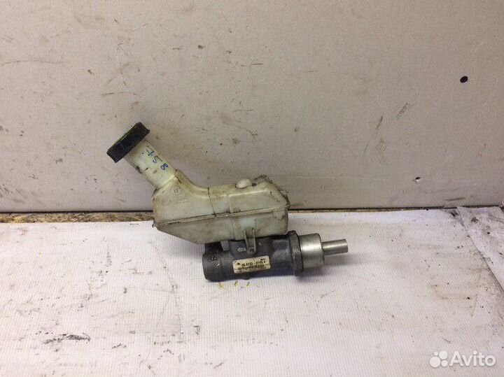 Главный тормозной цилиндр Renault Clio