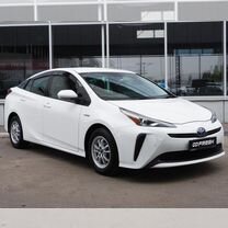 Toyota Prius 1.8 CVT, 2019, 113 100 км, с пробегом, цена 2 068 000 руб.