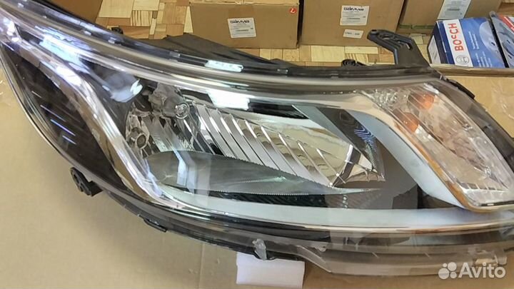 Фара правая Kia Rio 11-15
