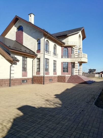 Дом 661 м² на участке 60 сот.