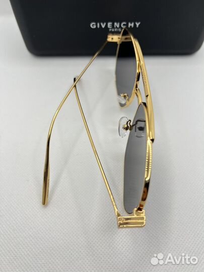 Солнцезащитные очки givenchy