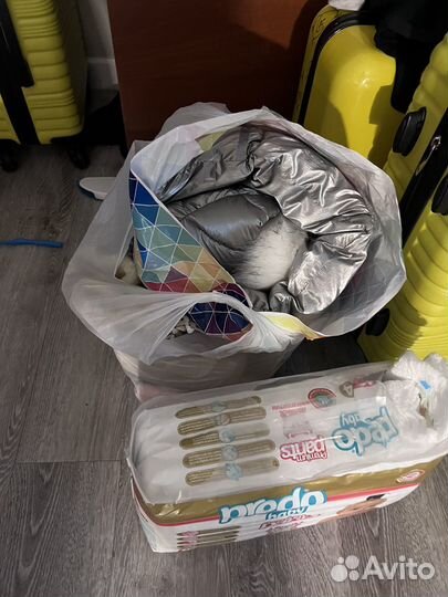Детские вещи и обувь