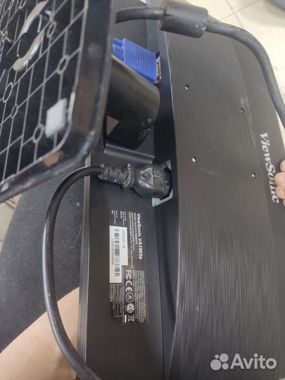 Монитор 19 дюймов