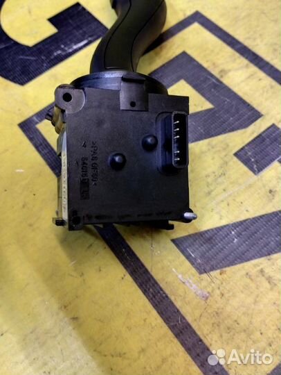 Подрулевой переключатель Audi A6 универсал 2.8 CCE