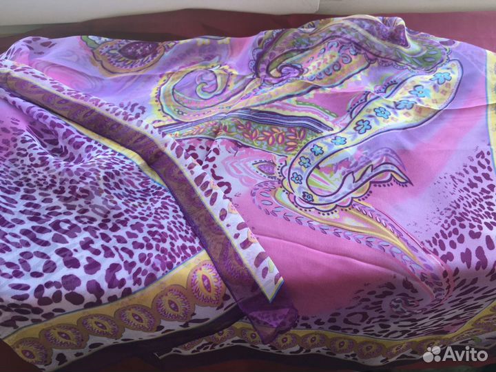 Шелковые новые платки 3 шт