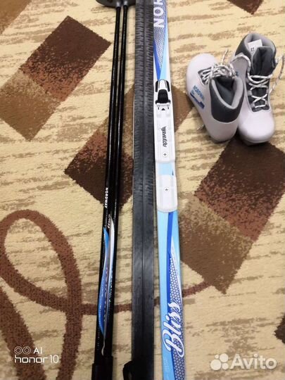 Беговые лыжи