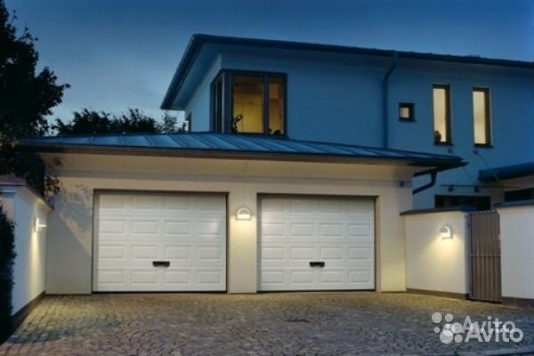 Секционные ворота