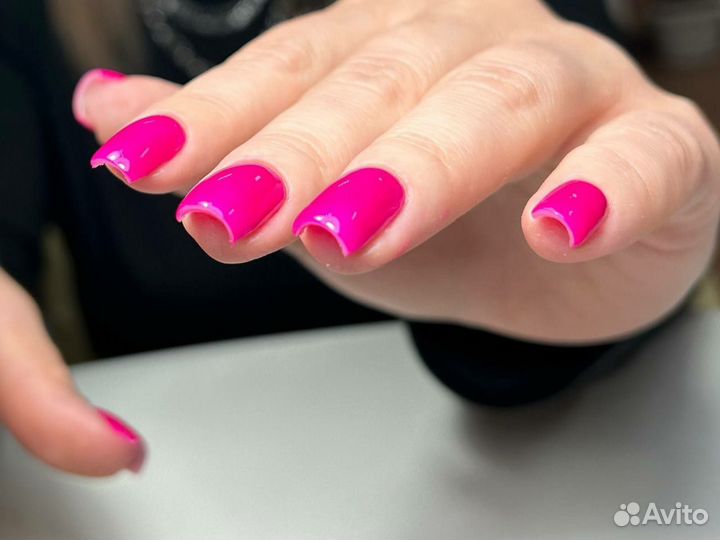 Маникюр, педикюр, наращивание ногтей