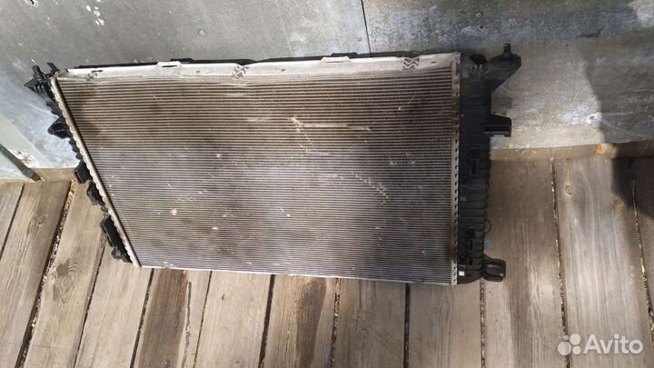 Радиатор охлаждения Porsche Macan 95B