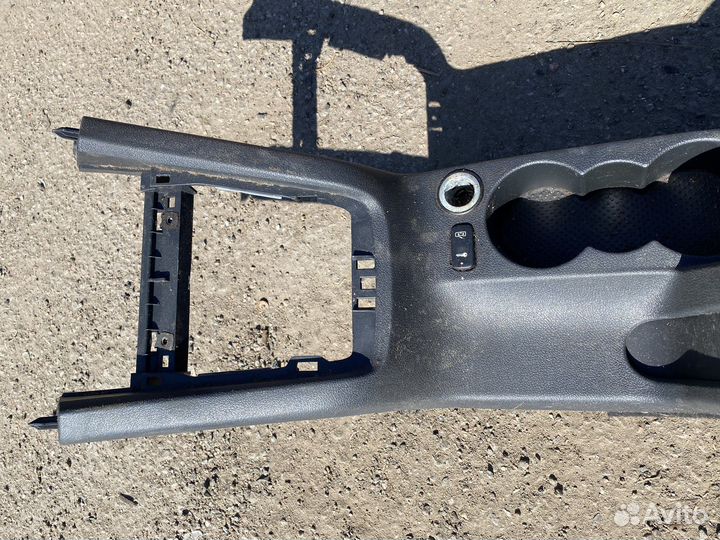 Подлокотник skoda Octavia A5