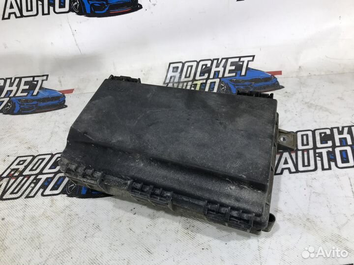 Блок предохранителей Opel Astra H 1237094