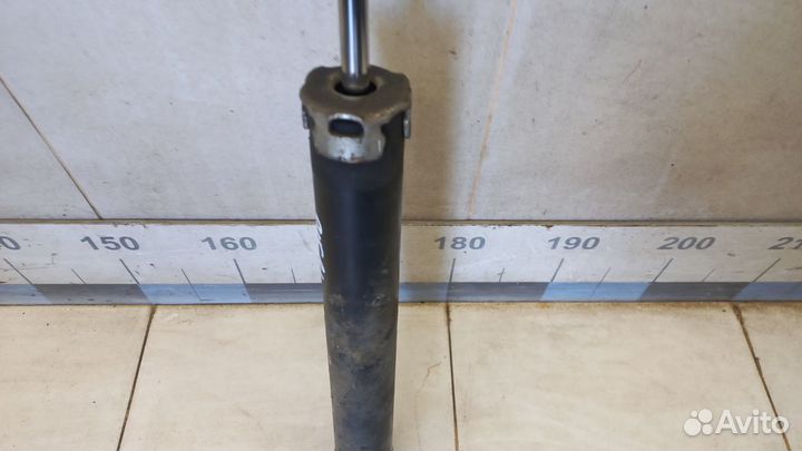 Амортизатор задний Corolla E15 2006-2013