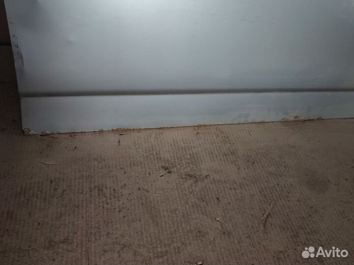 Дверь передняя правая priora