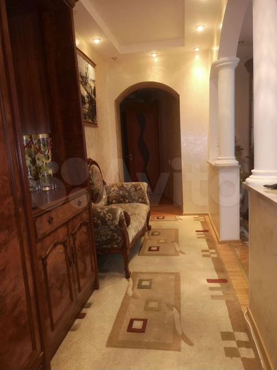 4-к. квартира, 80 м², 6/9 эт.