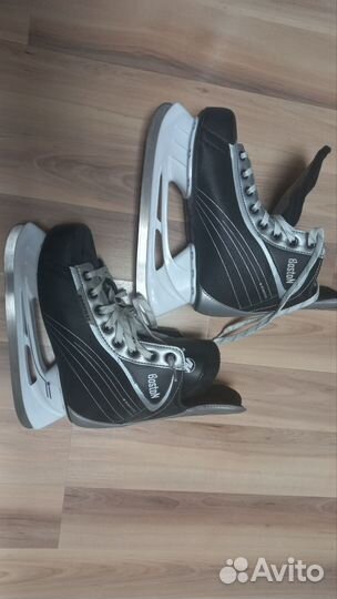 Коньки хоккейные