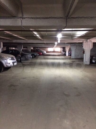 Машиноместо, 14 м²