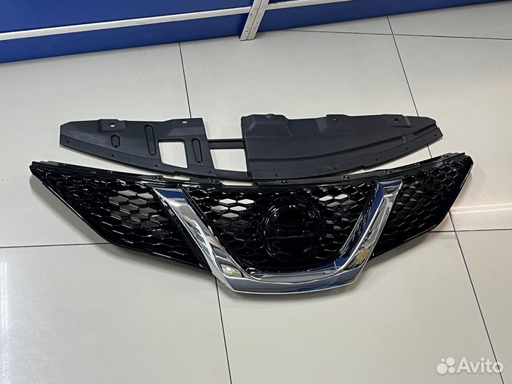 Решетка радиатора Nissan Qashqai J11 (Новая)